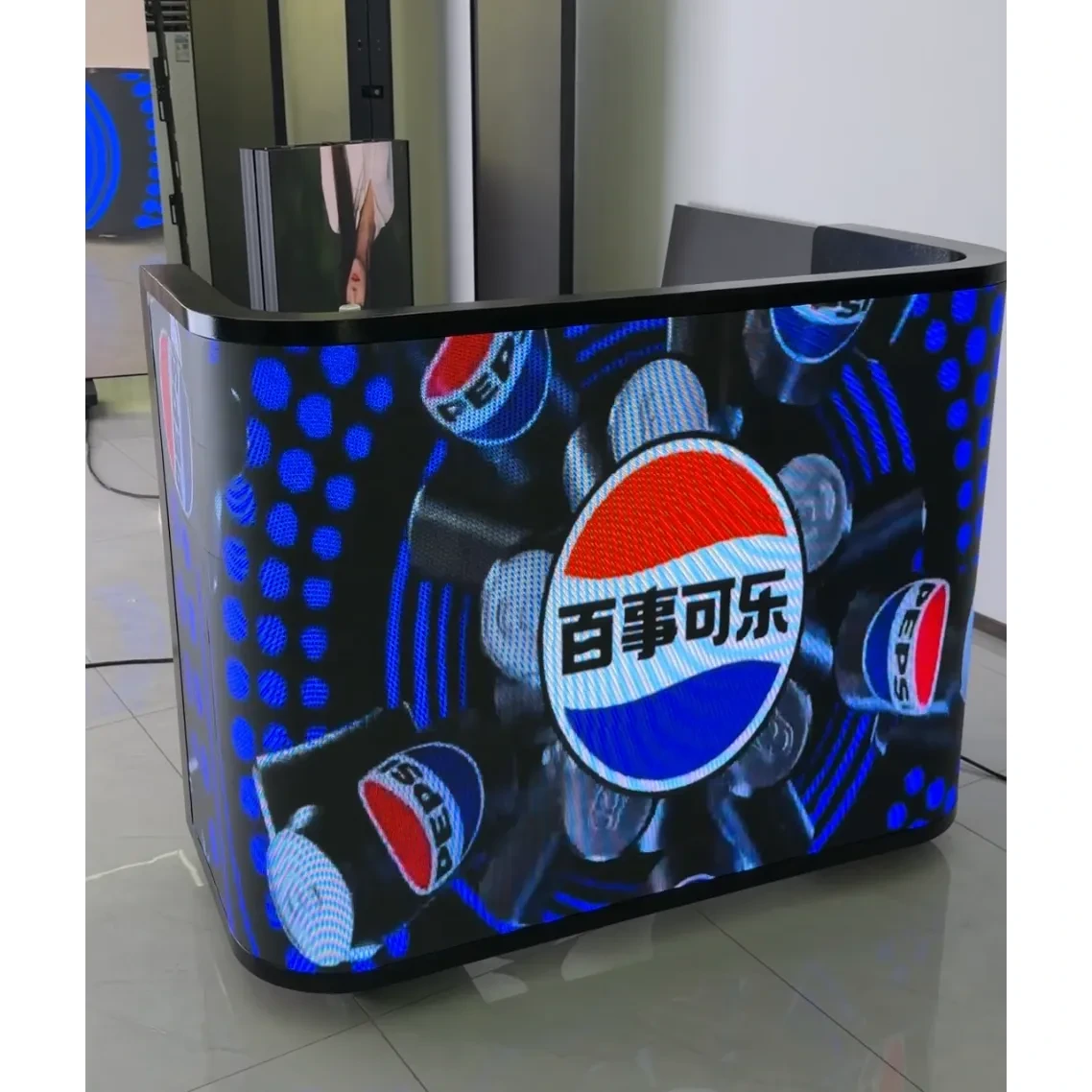 P2.5 Indoor desk cabinet LED display screen L1355*W585*H1100mm  L1355*W585*H1100mm 
